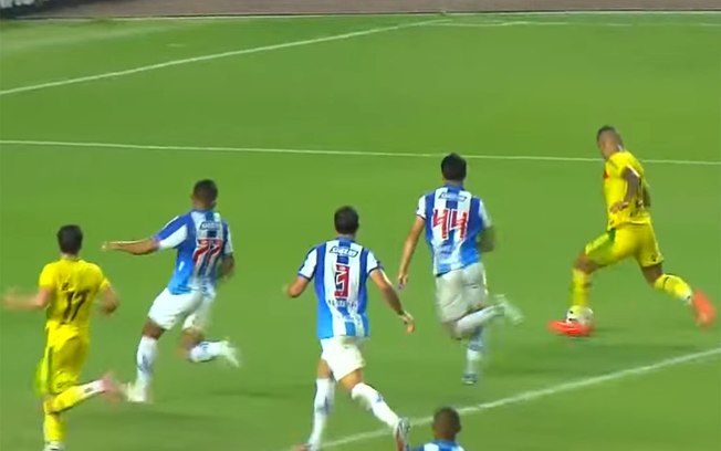 Brusque vence Paysandu no Mangueirão Brusque vence Paysandu no Mangueirão