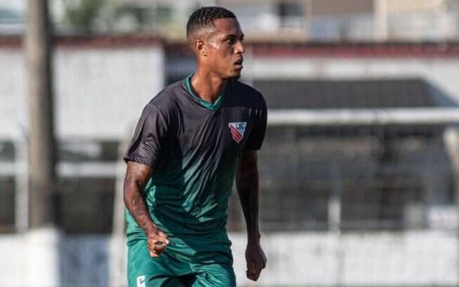 Emprestado pelo Joinville, lateral André Rosa comenta caminhada do Atlético Catarinense no estadual
