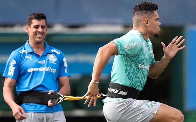 Pulinho durante treinamento do Palmeiras na temporada Pulinho durante treinamento do Palmeiras na temporada