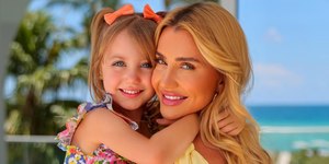 Ana Paula Siebert diz se ainda mostrará filha na web após ataques