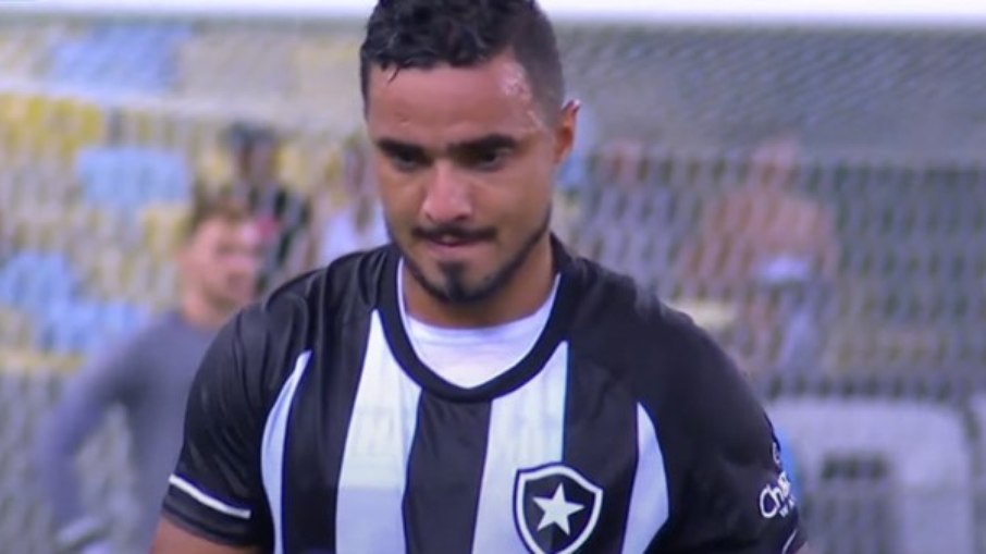 Rafael, do Botafogo, foi expulso após agredir Cauan Barros