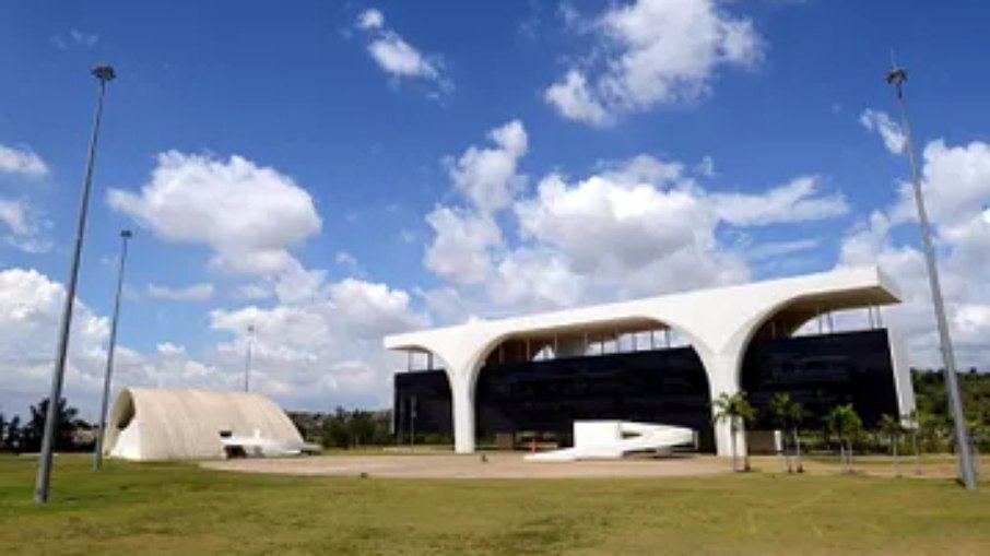 Cidade Administrativa, sede do governo de Minas Gerais Cidade Administrativa, sede do governo de Minas Gerais