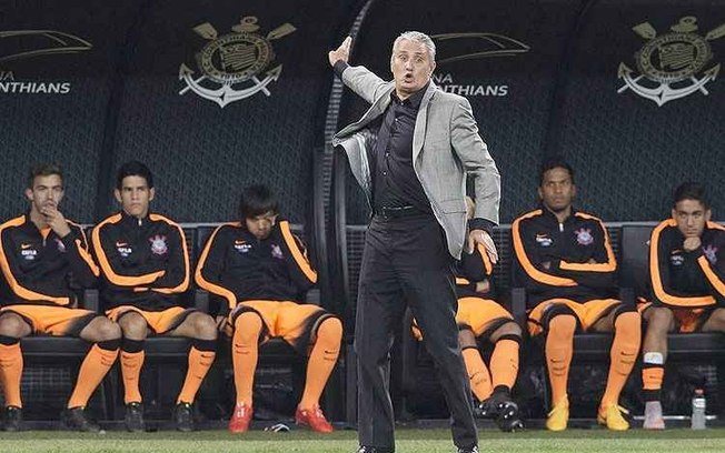 Tite é o atual técnico do Flamengo e vai encarar o Corinthians no próximo sábado (11)