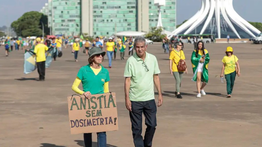 Texto suaviza as penas de envolvidos no 08 de janeiro que não exerceram liderança Texto suaviza as penas de envolvidos no 08 de janeiro que não exerceram liderança