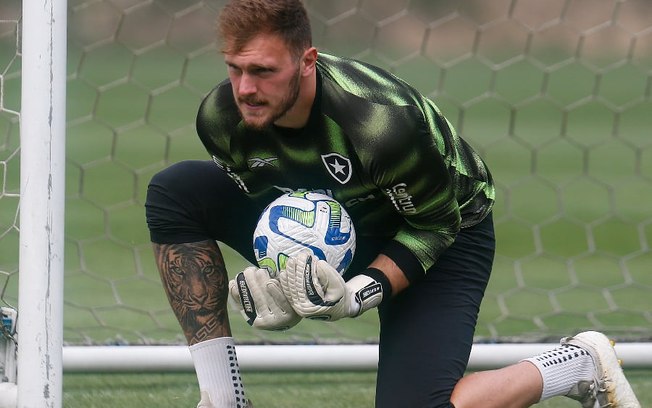 Sem Bento, Diniz convoca Lucas Perri, do Botafogo, para a seleção brasileira