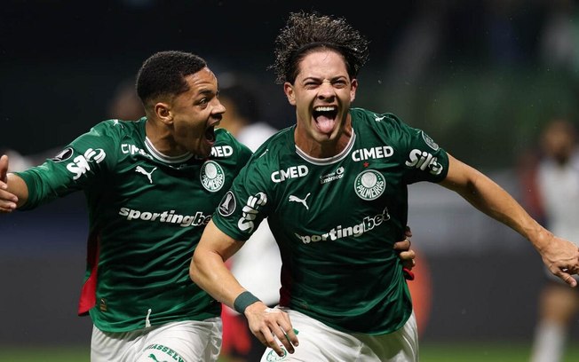 Abel Ferreira durante o triunfo do Palmeiras sobre a LDU Abel Ferreira durante o triunfo do Palmeiras sobre a LDU