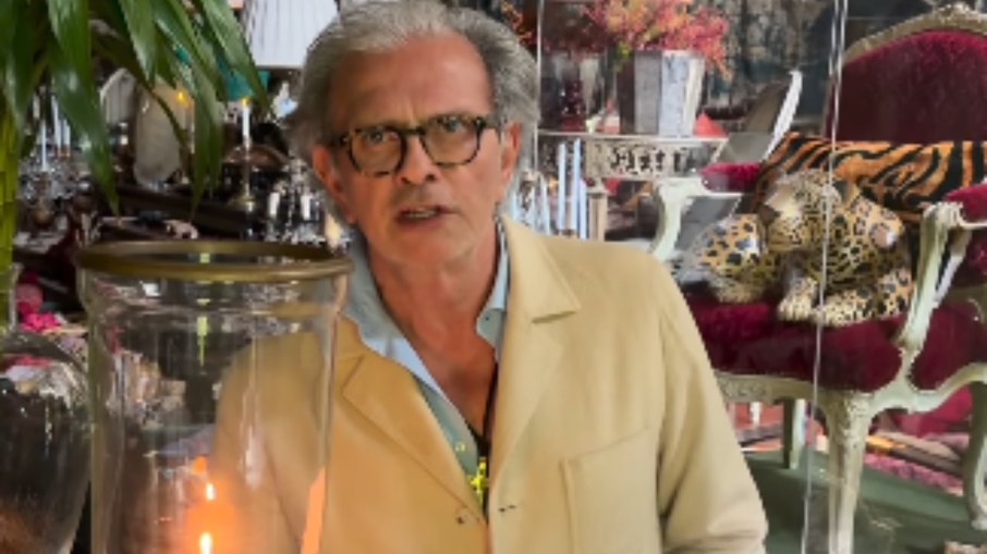 Jorge Elias, morador do bairro Jardins, em São Paulo, relata ter sido ofendido por funcionário da Enel durante um corte de energia Jorge Elias, morador do bairro Jardins, em São Paulo, relata ter sido ofendido por funcionário da Enel durante um corte de energia