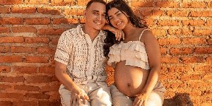 João Gomes emociona com homenagem para Ary Mirelle, sua esposa
