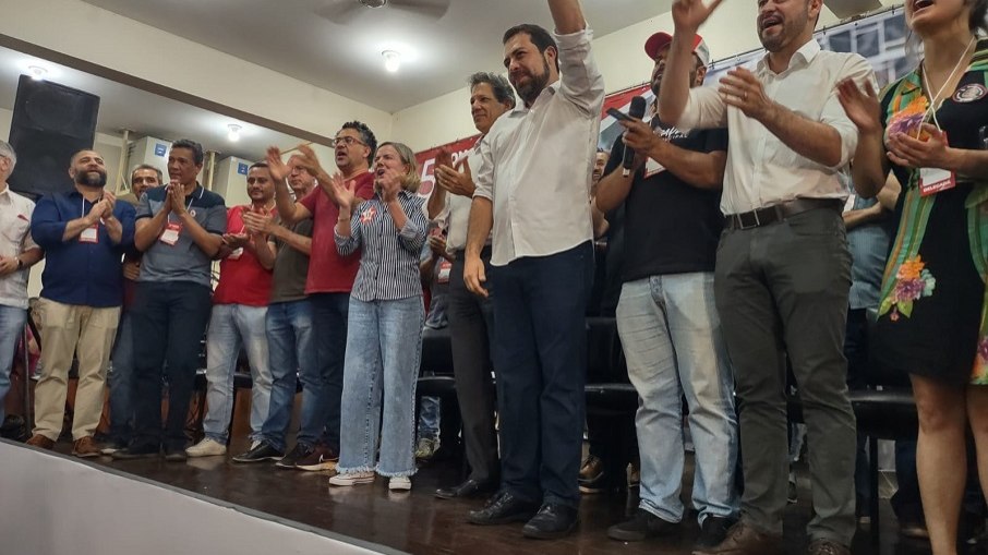 Evento de lançamento da candidatura de Guilherme Boulos à Prefeitura de São Paulo no pleito de 2024. Fernando Haddad, ministro da Fazenda, Gleisi Hoffmann, presidente nacional do PT, partido que está apoiando a candidatura de Boulos, estiveram presentes