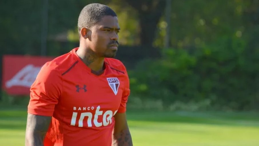 Maicosuel passou pelo São Paulo