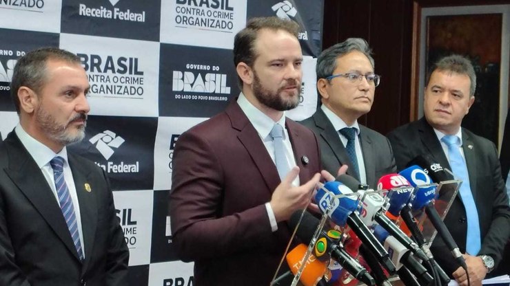 Brasil e EUA selam acordo de inteligência para asfixiar facções