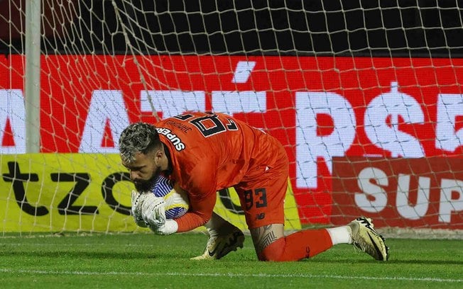 Jandrei falhou no gol do Criciúma, na vitória do São Paulo