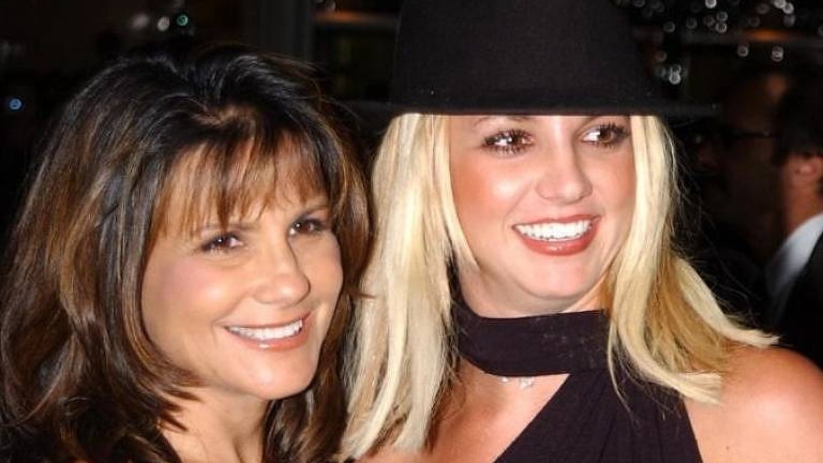 Lynne Spears pede perdão para Britney 