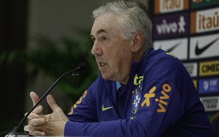 Ancelotti vai na contramão de Danilo e aponta Seleção organizada