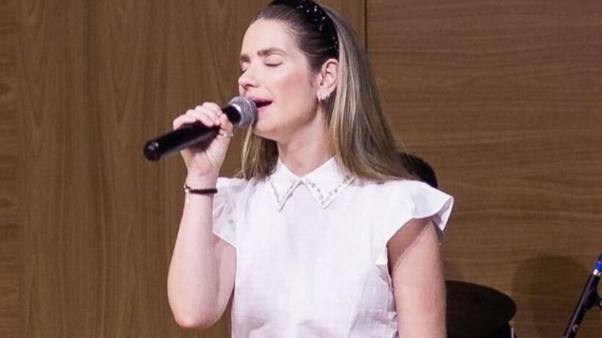 Cantora gospel Camila Campos