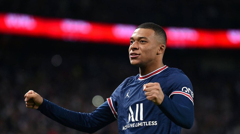 Mpabbé deixou o PSG após 7 temporadas