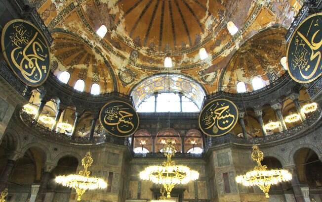A basílica de Santa Sofia é um dos pontos imperdíveis de Istambul