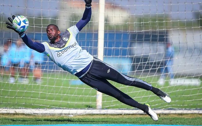 Caíque foi o goleiro titular no último jogo do Grêmio, o empate com o Operário, pela Copa do Brasil