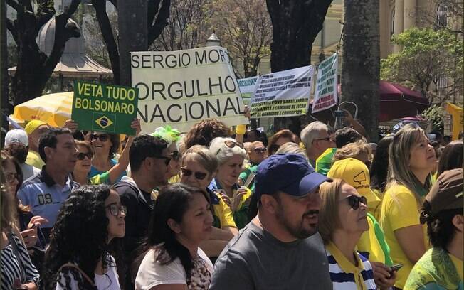 Manifestação contra lei de abuso de autoridade em Brasília na manhã deste domingo (25)