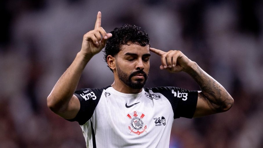 Corinthians supera expulsão, vence Vasco e deixa o Z4