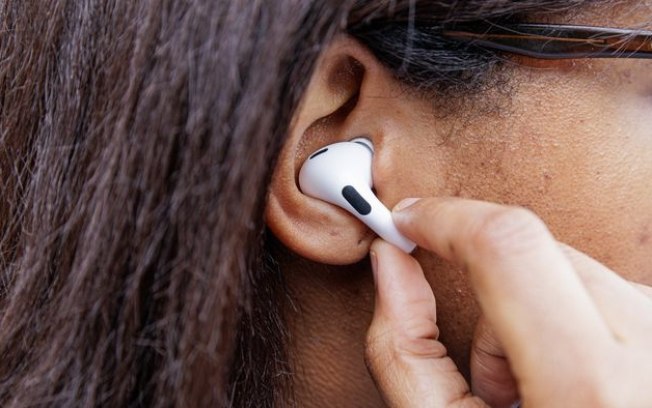 AirPods Pro pode ganhar função de aparelho auditivo no iOS 18