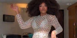 Gaby Amarantos usa look ousado em show póstumo a Erasmo Carlos