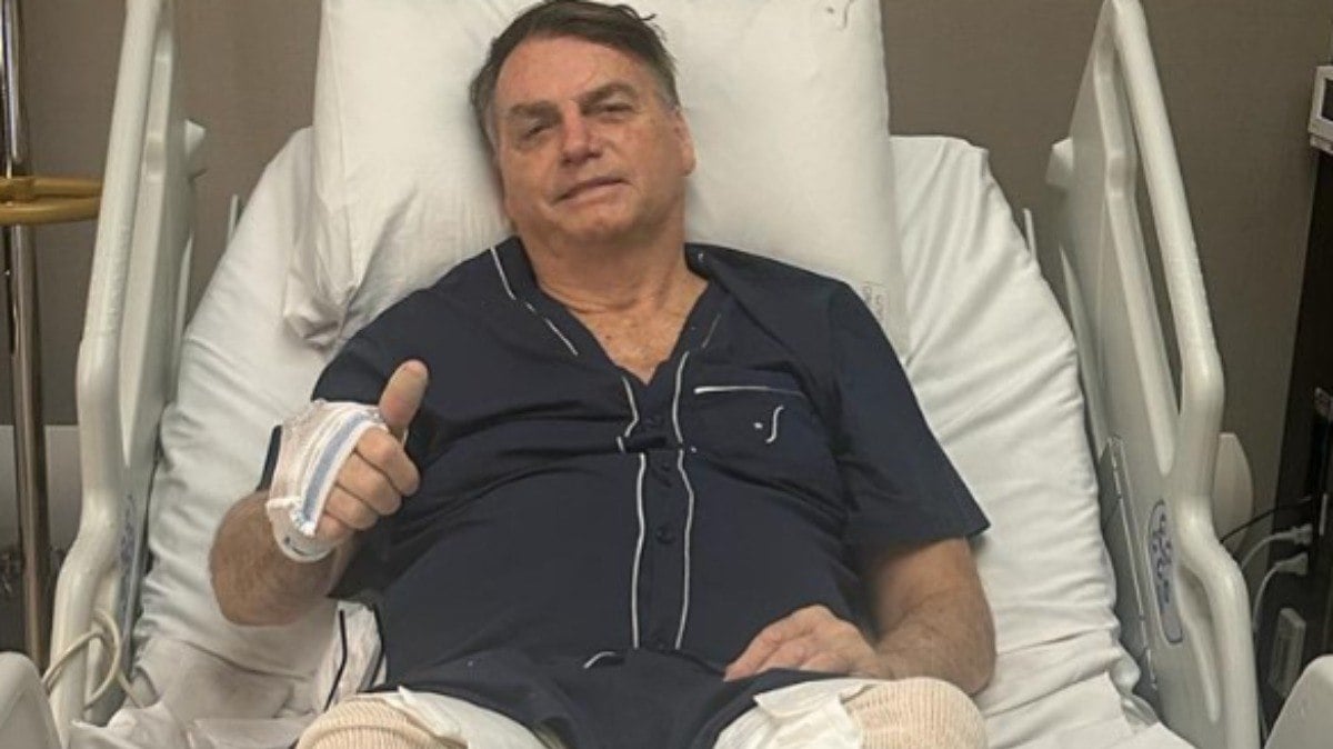 Jair Bolsoanro já se internou e passou por várias cirurgias desde a facada sofrida em 2018