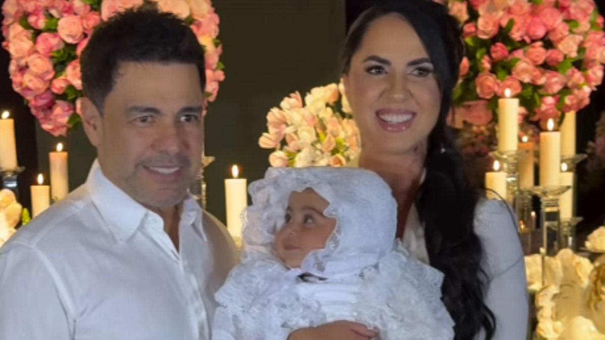 Zezé Di Camargo e Graciele com Clara Zezé Di Camargo e Graciele com Clara