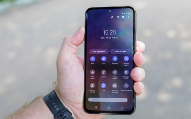 Galaxy A54 começa a ser atualizado para One UI 6.1