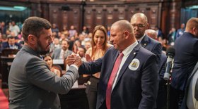 Milei reposta imagem de Brasil como favela 