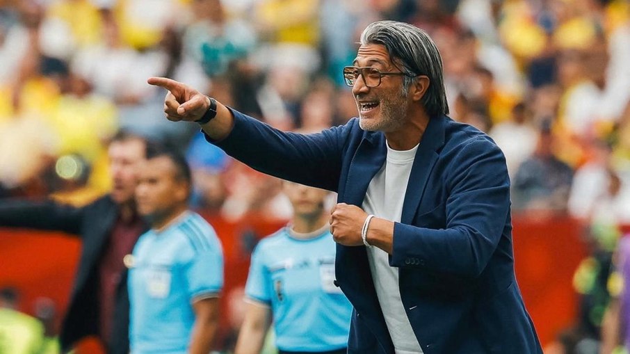 Além de técnico, Murat Yakin teve uma carreira vitoriosa como jogador