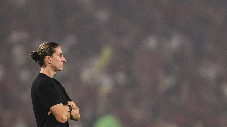 Filipe%20Lu%C3%ADs%20faz%20elogios%20ao%20Palmeiras%20e%20fala%20de%20Pedro%20