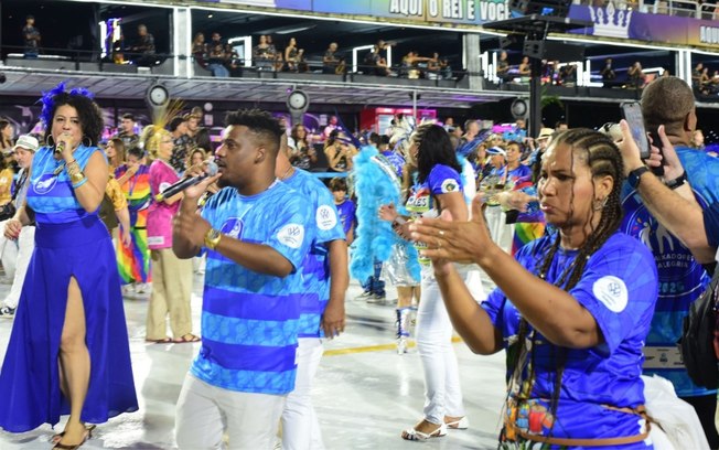 Embaixadores da Alegria abre o Desfile das Campeãs 2026 com inclusão no sábado