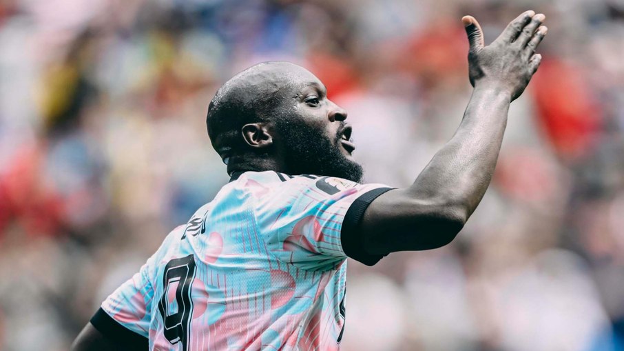 Lukaku descontou no fim do segundo tempo
