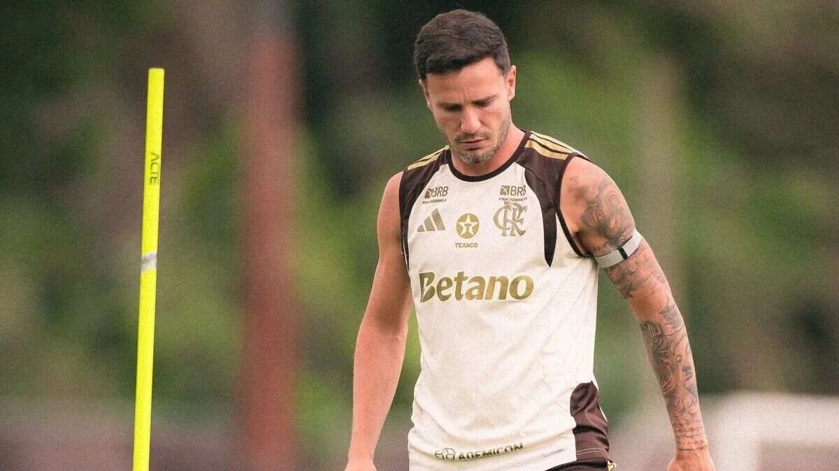 Elenco%20do%20Flamengo%20se%20revolta%20com%20Sa%C3%BAl%3B%20entenda