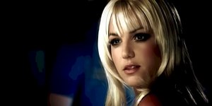 Britney Spears se pronuncia após polêmica e advertência em voo