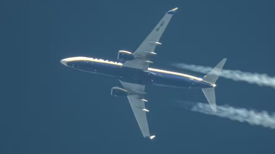 Passageiros acordam no 'país errado' após tempestade Isha atingir a Europa; vídeo