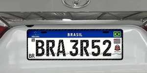 Plataforma ajuda a recuperar placas perdidas em enchentes