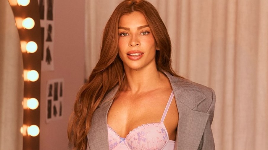 De lingerie, Grazi Massafera chama atenção nas redes sociais De lingerie, Grazi Massafera chama atenção nas redes sociais