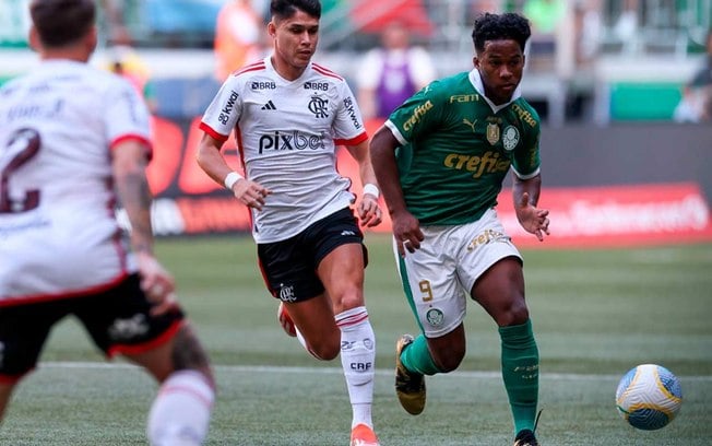 Luiz Araújo e Endrick em Palmeiras 0 x 0 Flamengo