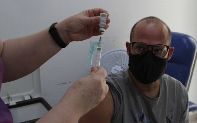Campinas suspende punições contra 'sommeliers' de vacina