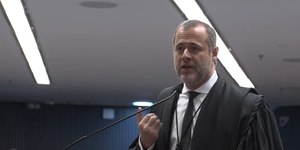 Defesa de Bolsonaro argumenta no STF: "Não há uma única prova"