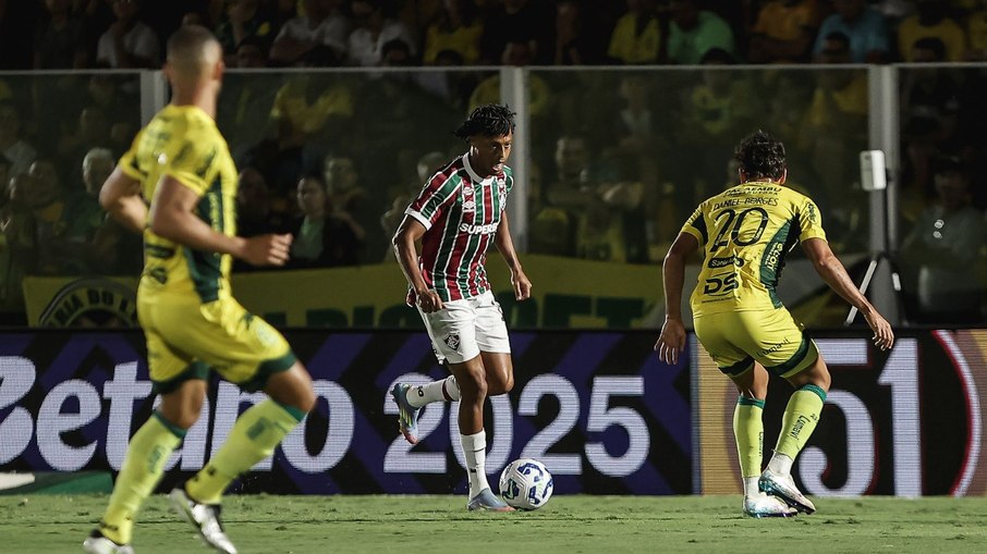 Em confronto direto pelo G6, Mirassol derrota o Fluminense Em confronto direto pelo G6, Mirassol derrota o Fluminense