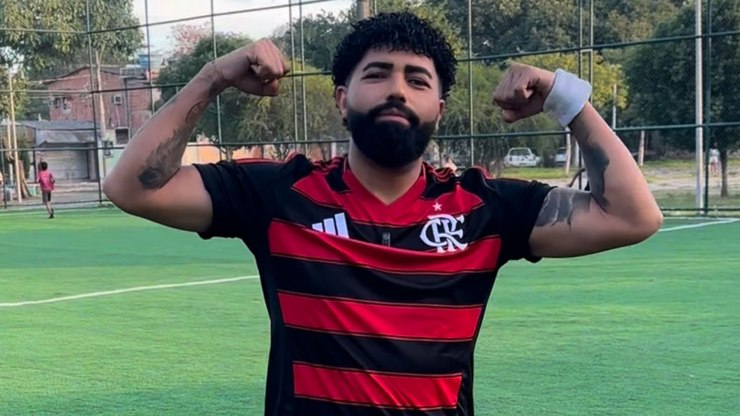 Ícone da web, sósia de Gabigol se torna jogador profissional
