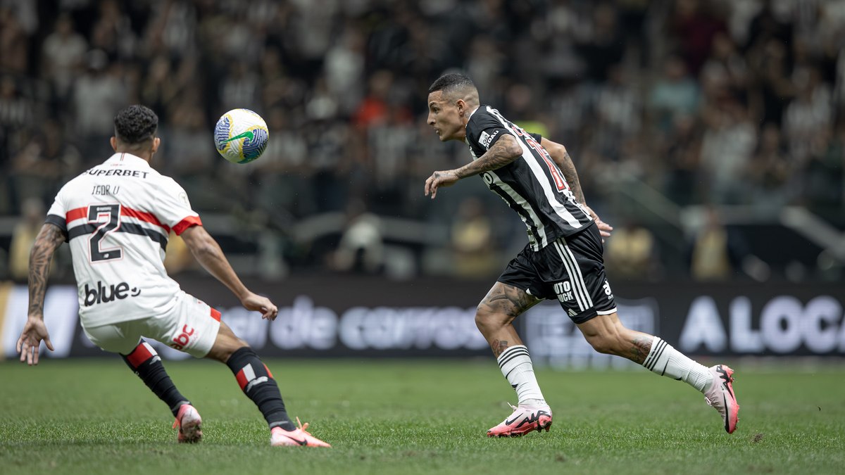 Atlético-MG e São Paulo medem forças neste domingo