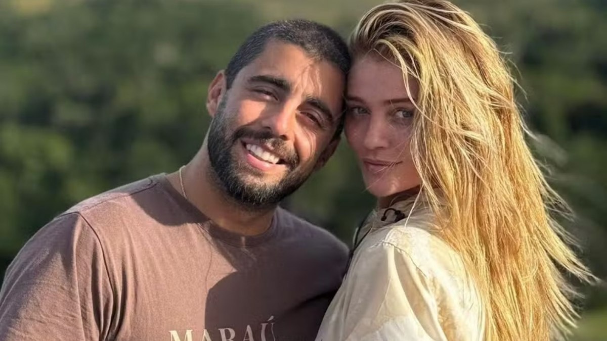 Pedro Scooby e Cintia Dicker