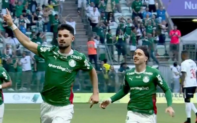 Palmeiras passou por cima do Vasco e disparou a liderança do Brasileiro Palmeiras passou por cima do Vasco e disparou a liderança do Brasileiro