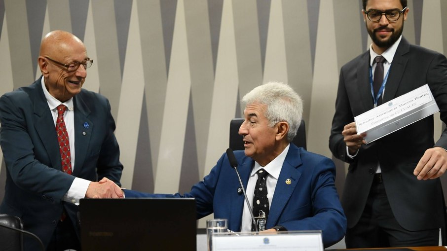 CCTVACIN - Subcomissão Permanente do Acompanhamento do Desenvolvimento Científico e Tecnológico de Vacinas de Interesse Nacional. senador Esperidião Amin (PP-SC); presidente da CCTVACIN, senador Astronauta Marcos Pontes (PL-SP). CCTVACIN - Subcomissão Permanente do Acompanhamento do Desenvolvimento Científico e Tecnológico de Vacinas de Interesse Nacional. senador Esperidião Amin (PP-SC); presidente da CCTVACIN, senador Astronauta Marcos Pontes (PL-SP).
