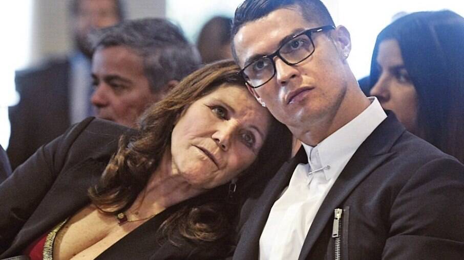 Cristiano Ronaldo recebeu mensagem da sua mãe, Dolores Aveiro