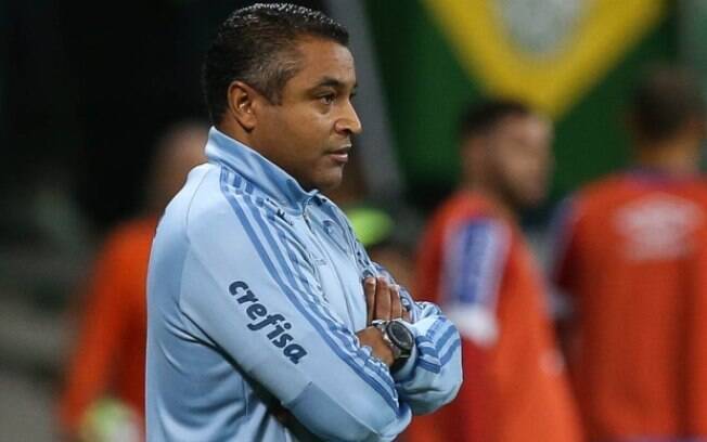 Roger Machado venceu o clássico e ganhou sobrevida no comando do Palmeiras Roger Machado venceu o clássico e ganhou sobrevida no comando do Palmeiras